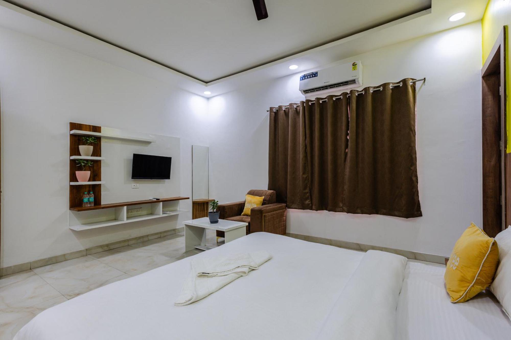 Lime Tree Hotel And Banquet Vrindavan Exterior photo